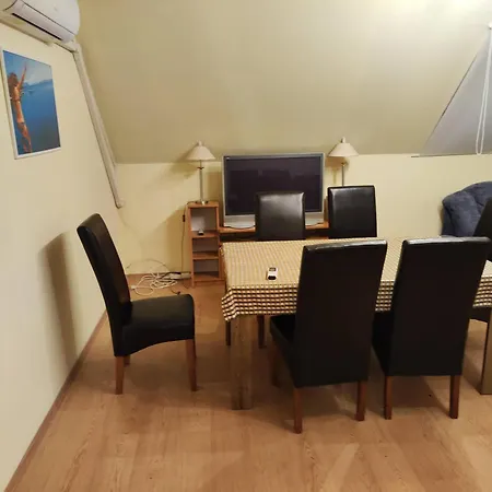 Sziget Apartment *